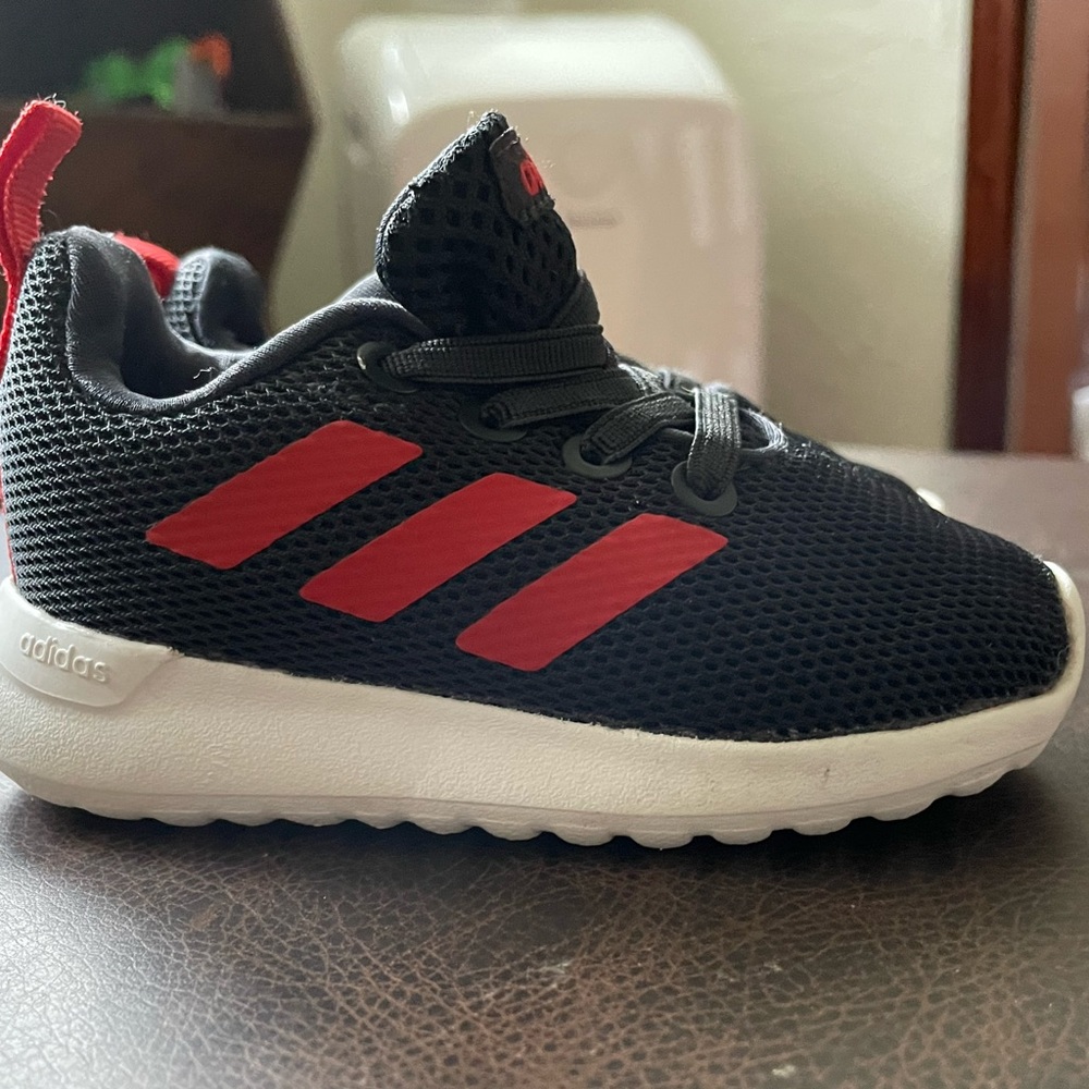 Adidas Tennis Shoes